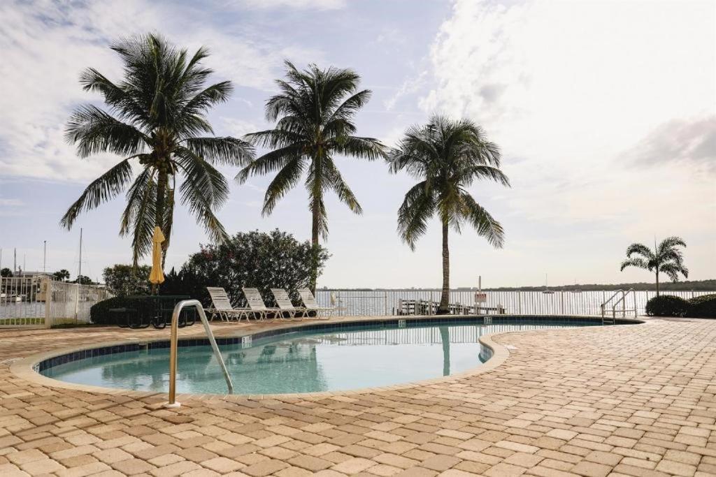 Boca Ciega Resort St. Petersburg Exterior photo